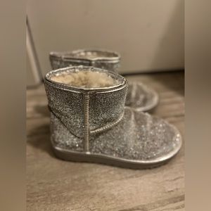 UGG SILVER SPARKLES BOOTS